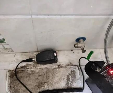 金口河屋顶漏水维修公司分享下卫生间漏水的危害及解决方法